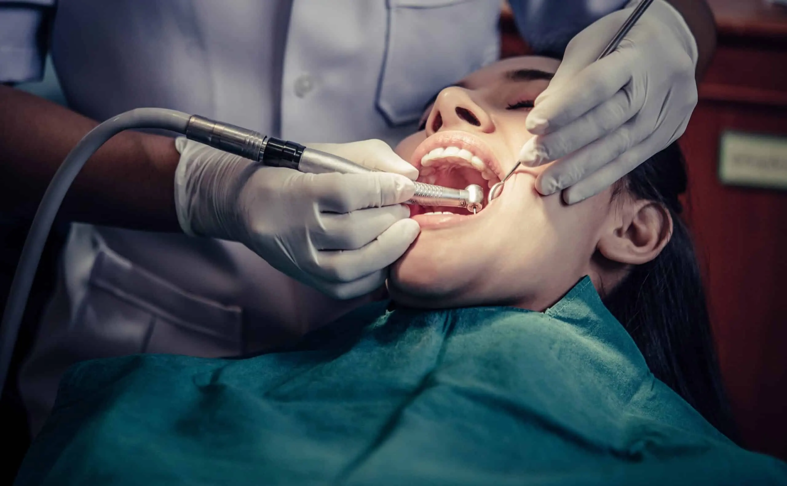 Cirugía dental en Opañel